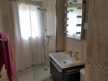The Roundhouse Guest house 4*